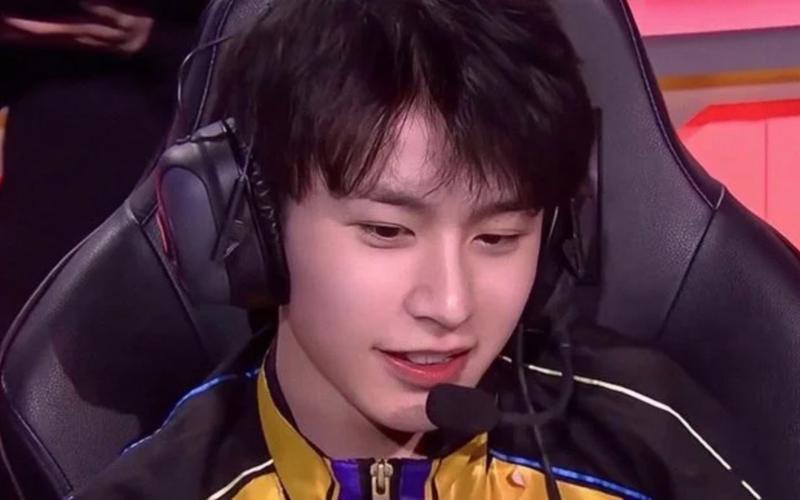 如何评价南京Hero选手无畏的实力?